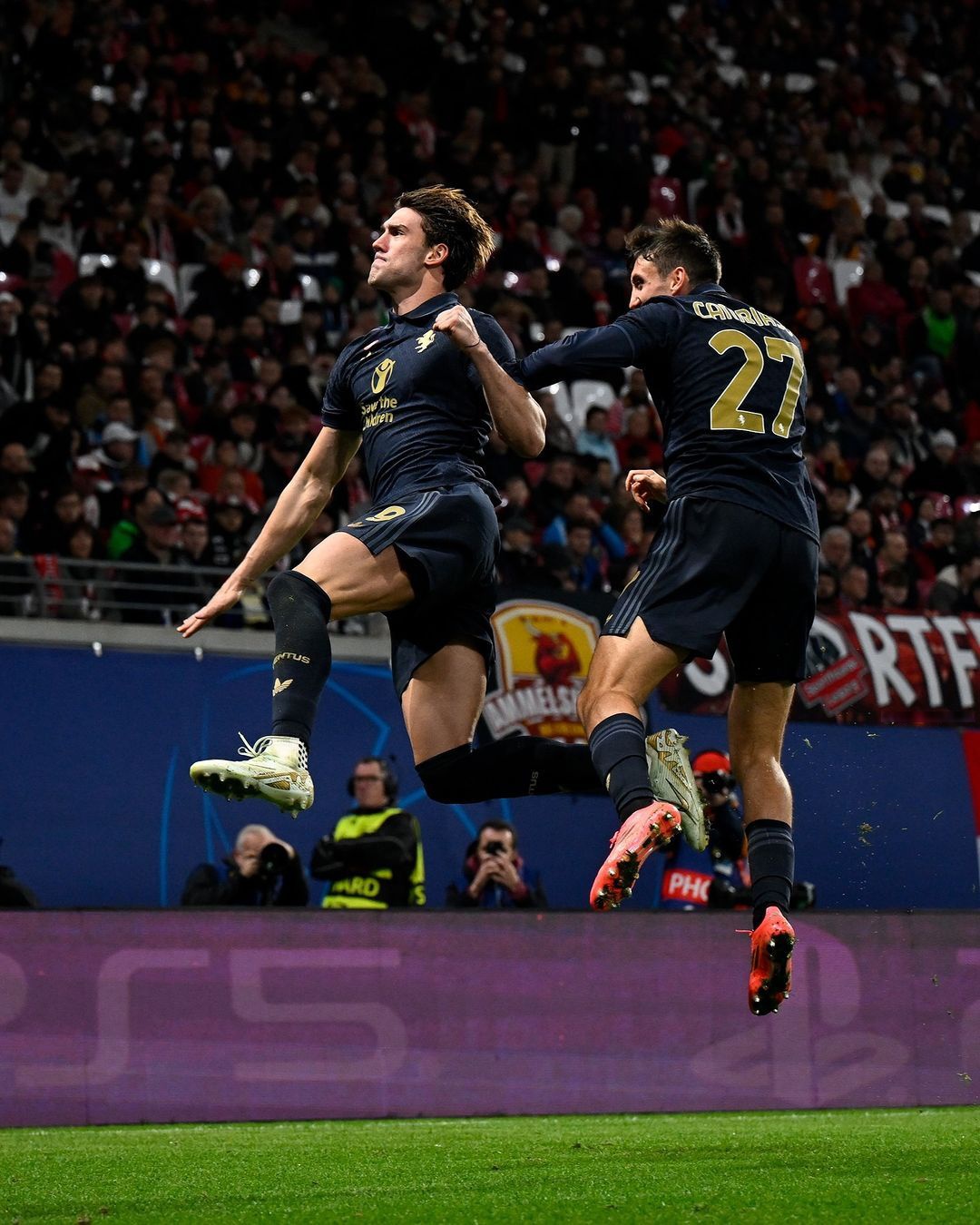 IM体育世界杯2026-欧冠欧预赛智慧角逐热衷足球进取心