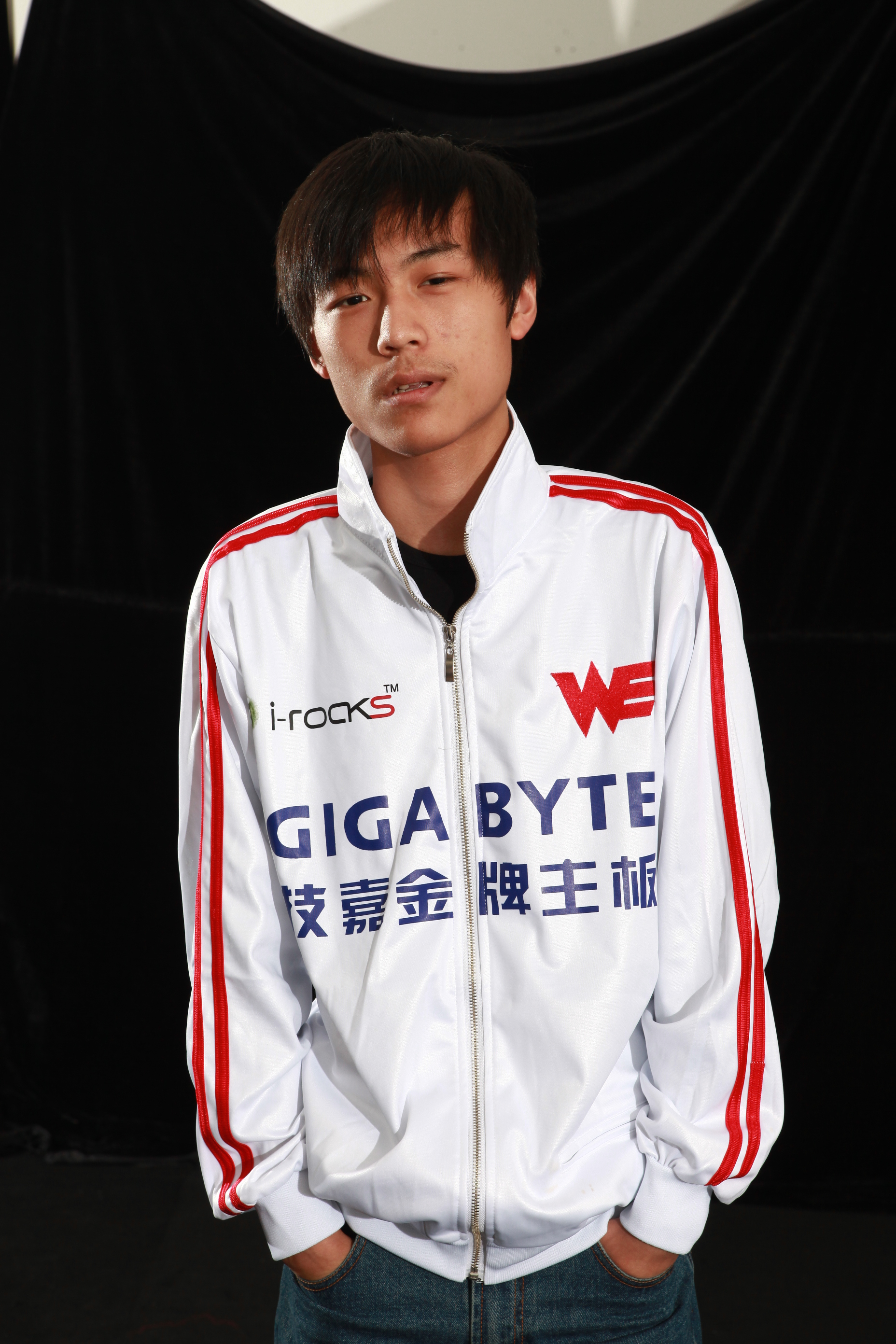 TeamWE强势NS，Tarzan打破历史纪录