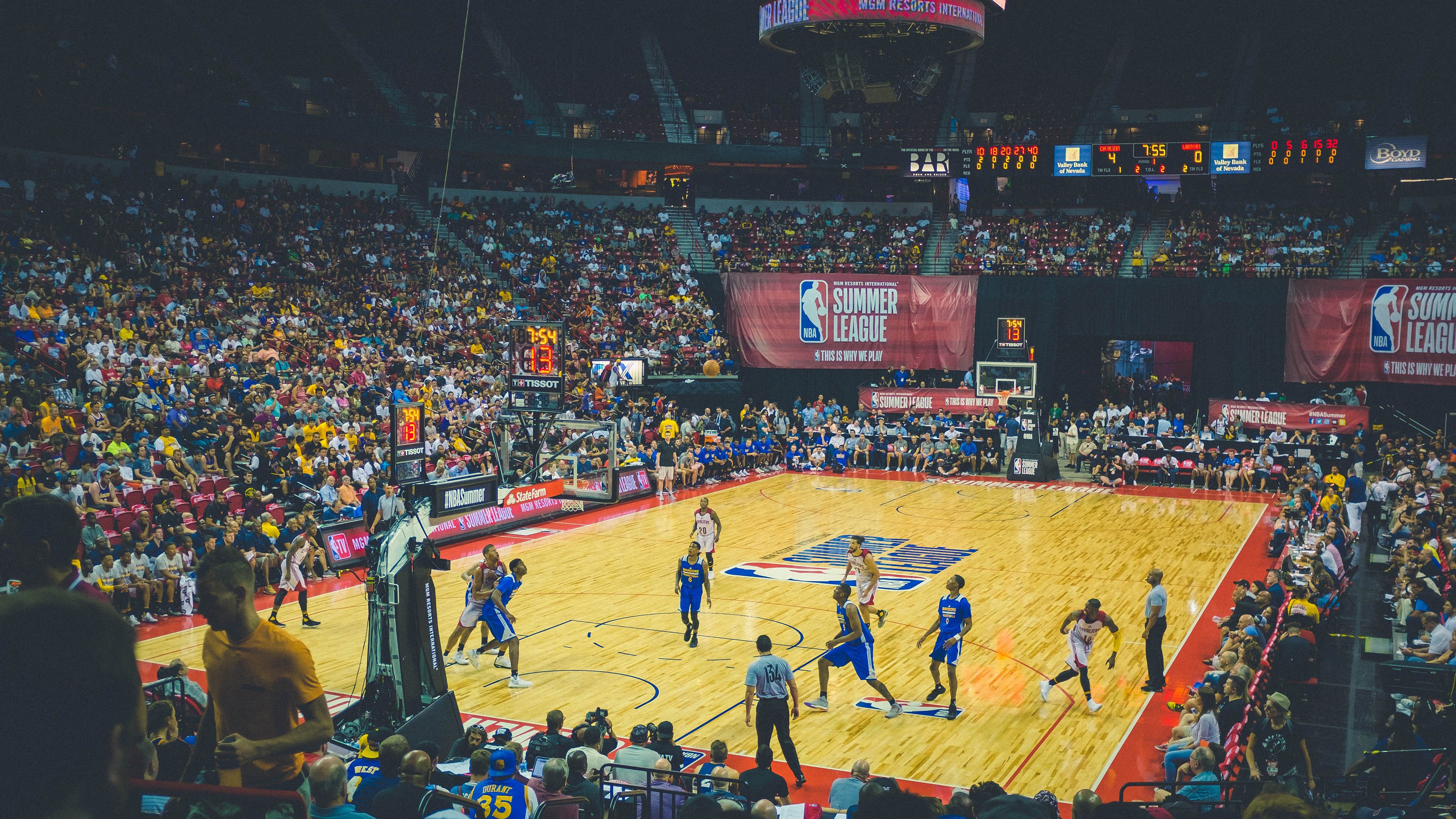 IM体育-从质疑到主宰，米切尔用实力证明自己，开拓者力克猛龙